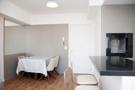 Apartamento à venda com 63m², 2 quartos e 2 vagasSala