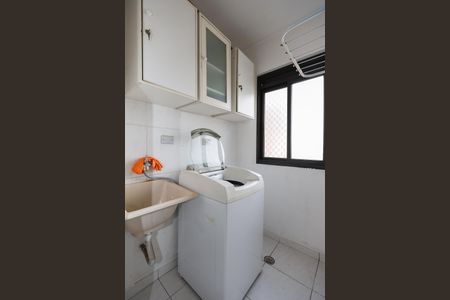 Apartamento para alugar com 68m², 2 quartos e 1 vagaÁrea de Serviço