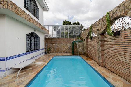 Casa à venda com 500m², 7 quartos e 2 vagas Casa à venda com 500m², 7 quartos e 2 vagasPiscina