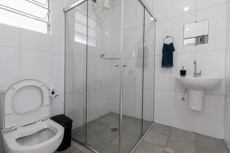 Casa à venda com 500m², 7 quartos e 2 vagas Casa à venda com 500m², 7 quartos e 2 vagasBanheiro 2