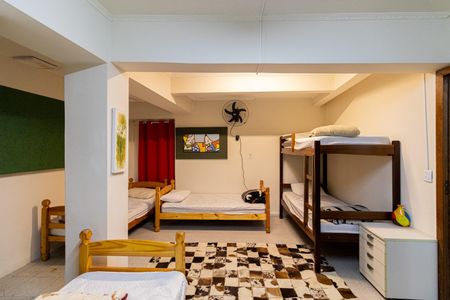 Casa à venda com 500m², 7 quartos e 2 vagas Casa à venda com 500m², 7 quartos e 2 vagasSuíte 6