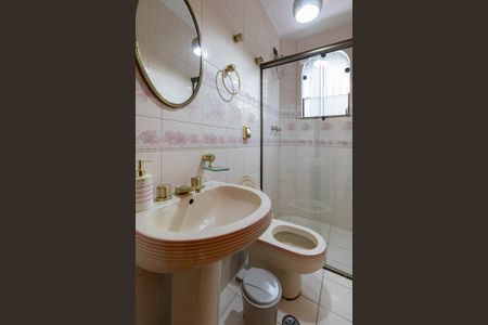 Casa à venda com 500m², 7 quartos e 2 vagas Casa à venda com 500m², 7 quartos e 2 vagasBanheiro 3