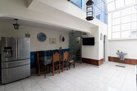 Casa à venda com 500m², 7 quartos e 2 vagas Casa à venda com 500m², 7 quartos e 2 vagasEspaço Gourmet