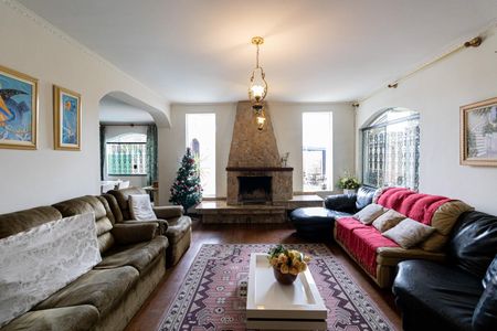 Casa à venda com 500m², 7 quartos e 2 vagas Casa à venda com 500m², 7 quartos e 2 vagasSala