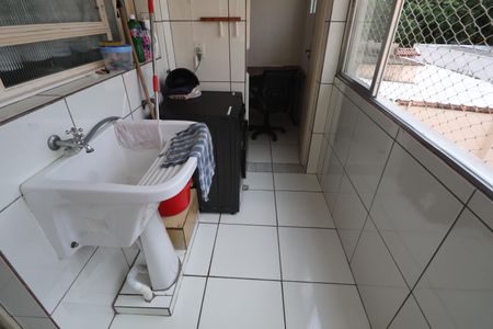 Apartamento para alugar com 75m², 2 quartos e 1 vagaÁrea de Serviço