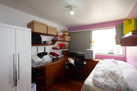 Apartamento à venda com 142m², 3 quartos e 2 vagasQuarto 2