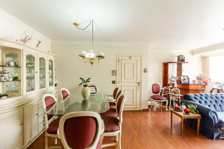 Apartamento à venda com 142m², 3 quartos e 2 vagasSala