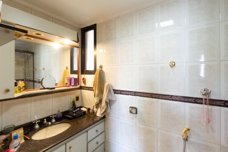 Apartamento à venda com 142m², 3 quartos e 2 vagasBanheiro da Suíte