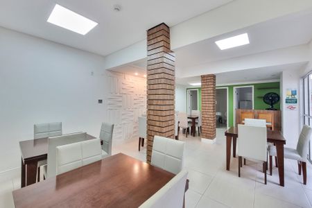 Apartamento para alugar com 60m², 2 quartos e 2 vagasÁrea comum - Salão de festas