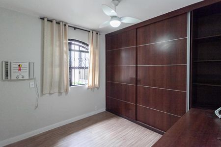 Casa à venda com 260m², 5 quartos e 3 vagasQuarto 2