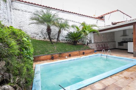 Casa à venda com 260m², 5 quartos e 3 vagasPiscina