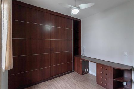 Casa à venda com 260m², 5 quartos e 3 vagasQuarto 2