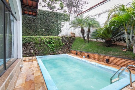 Casa à venda com 260m², 5 quartos e 3 vagasPiscina