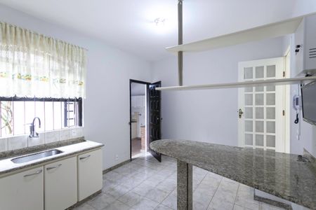 Casa à venda com 260m², 5 quartos e 3 vagasCozinha