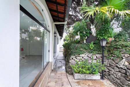 Casa à venda com 260m², 5 quartos e 3 vagasEntrada