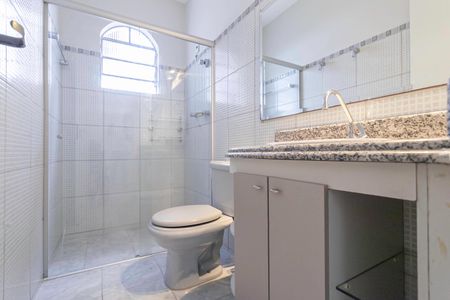 Casa à venda com 260m², 5 quartos e 3 vagasBanheiro social 