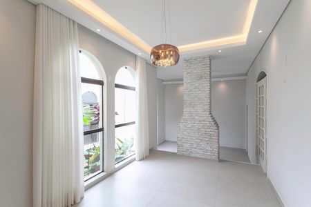 Casa à venda com 260m², 5 quartos e 3 vagasSala 2