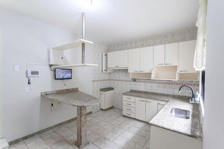 Casa à venda com 260m², 5 quartos e 3 vagasCozinha