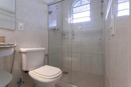 Casa à venda com 260m², 5 quartos e 3 vagasBanheiro da suíte 