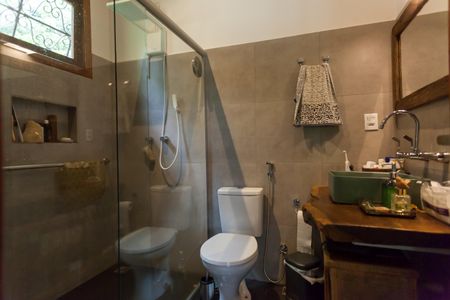 Casa à venda com 315m², 3 quartos e 2 vagasbanheiro suite 