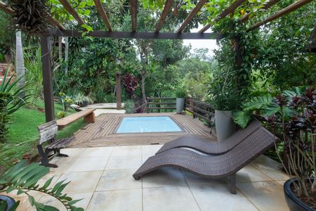 Casa à venda com 315m², 3 quartos e 2 vagasPiscina