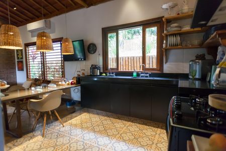 Casa à venda com 315m², 3 quartos e 2 vagasCozinha