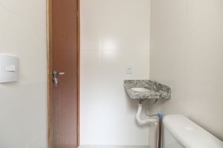 Banheiro  de kitnet/studio para alugar com 1 quarto, 18m² em Vila Esperança, São Paulo