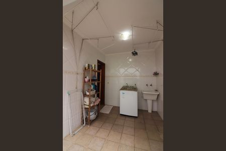 Casa à venda com 221m², 3 quartos e 4 vagasÁrea de Serviço