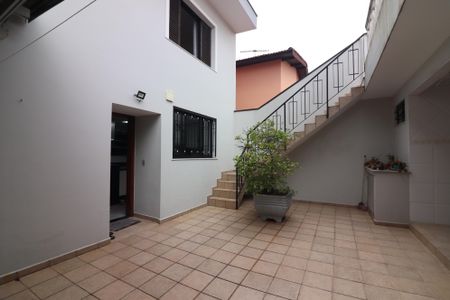 Casa à venda com 221m², 3 quartos e 4 vagasQuintal