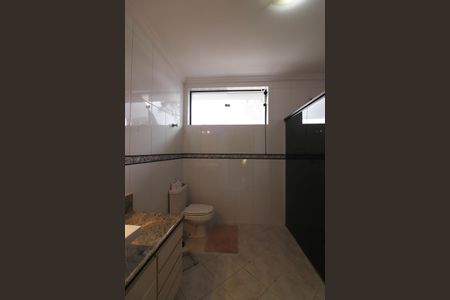 Casa à venda com 221m², 3 quartos e 4 vagasBanheiro Social