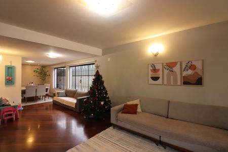 Casa à venda com 221m², 3 quartos e 4 vagasSala 