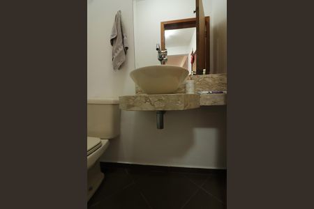 Casa à venda com 221m², 3 quartos e 4 vagasLavabo