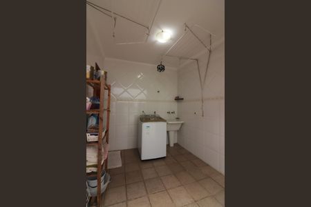 Casa à venda com 221m², 3 quartos e 4 vagasÁrea de Serviço