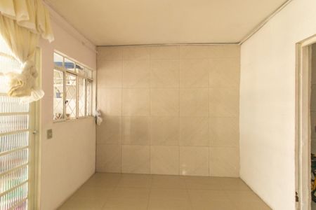 Sala de casa para alugar com 2 quartos, 80m² em Cidade Industrial de Curitiba, Curitiba