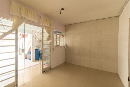 Sala de casa para alugar com 2 quartos, 80m² em Cidade Industrial de Curitiba, Curitiba