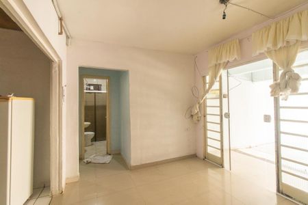 Sala de casa para alugar com 2 quartos, 80m² em Cidade Industrial de Curitiba, Curitiba