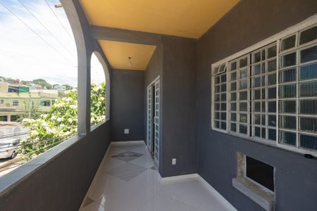 Casa para alugar com 90m², 2 quartos e 1 vaga Casa para alugar com 90m², 2 quartos e 1 vagaVaranda