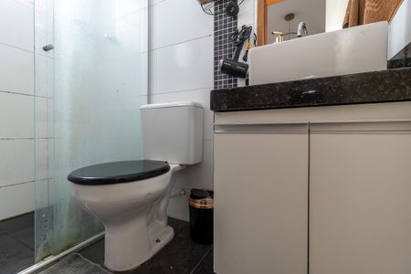 Apartamento à venda com 66m², 3 quartos e 3 vagas Apartamento à venda com 66m², 3 quartos e 3 vagasBanheiro da Suíte