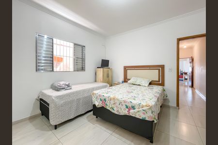 Casa à venda com 180m², 2 quartos e 2 vagasSuíte
