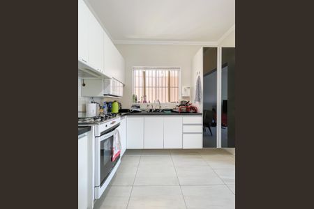 Casa à venda com 180m², 2 quartos e 2 vagasCozinha