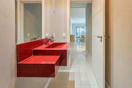 Apartamento para alugar com 200m², 4 quartos e 2 vagasBanheiro 