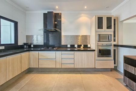 Apartamento para alugar com 200m², 4 quartos e 2 vagasCozinha