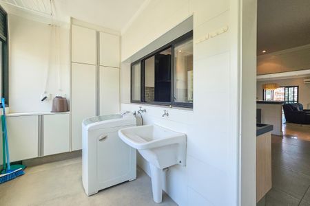 Apartamento para alugar com 200m², 4 quartos e 2 vagasÁrea de Serviço