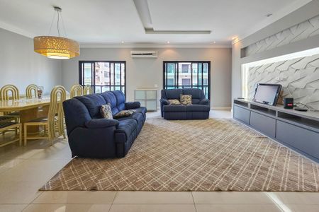 Sala de apartamento para alugar com 4 quartos, 200m² em Barra Funda, Guarujá