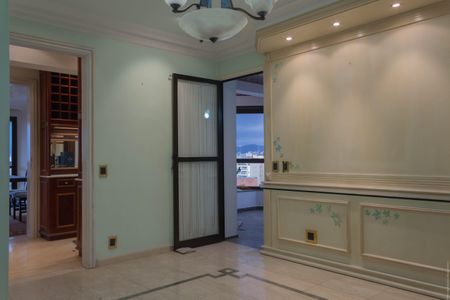 Apartamento à venda com 412m², 5 quartos e 5 vagasSala de almoço