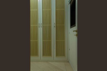 Apartamento à venda com 412m², 5 quartos e 5 vagasQuarto de Serviço