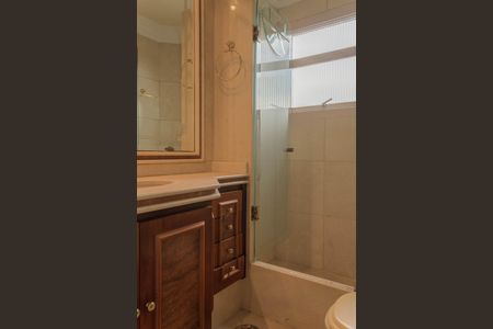 Apartamento à venda com 412m², 5 quartos e 5 vagasBanheiro da Suíte 2