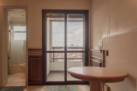 Apartamento à venda com 412m², 5 quartos e 5 vagasSuíte 2