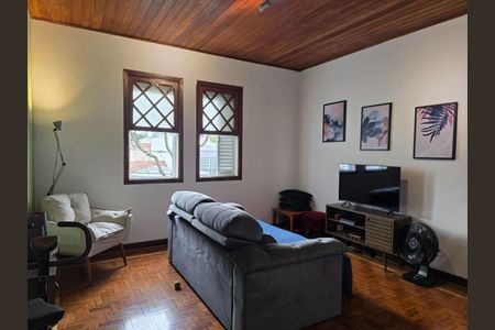 Casa à venda com 7 quartos, 278m² em Ipiranga, São Paulo