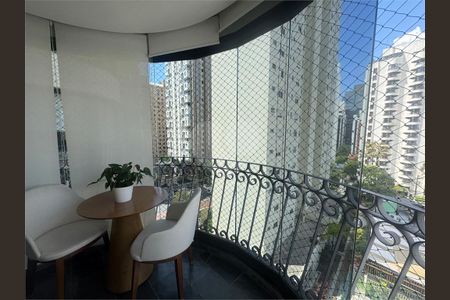 Apartamento à venda com 3 quartos, 95m² em Indianópolis, São Paulo